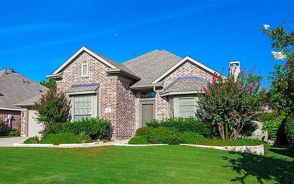 2nd image of 2204 Altair Ln