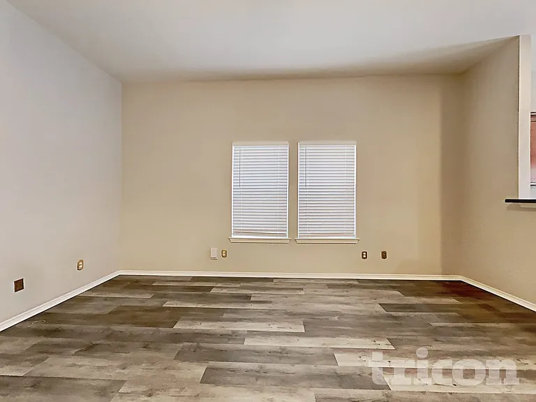 9906 Sable Arrow — Photo 3