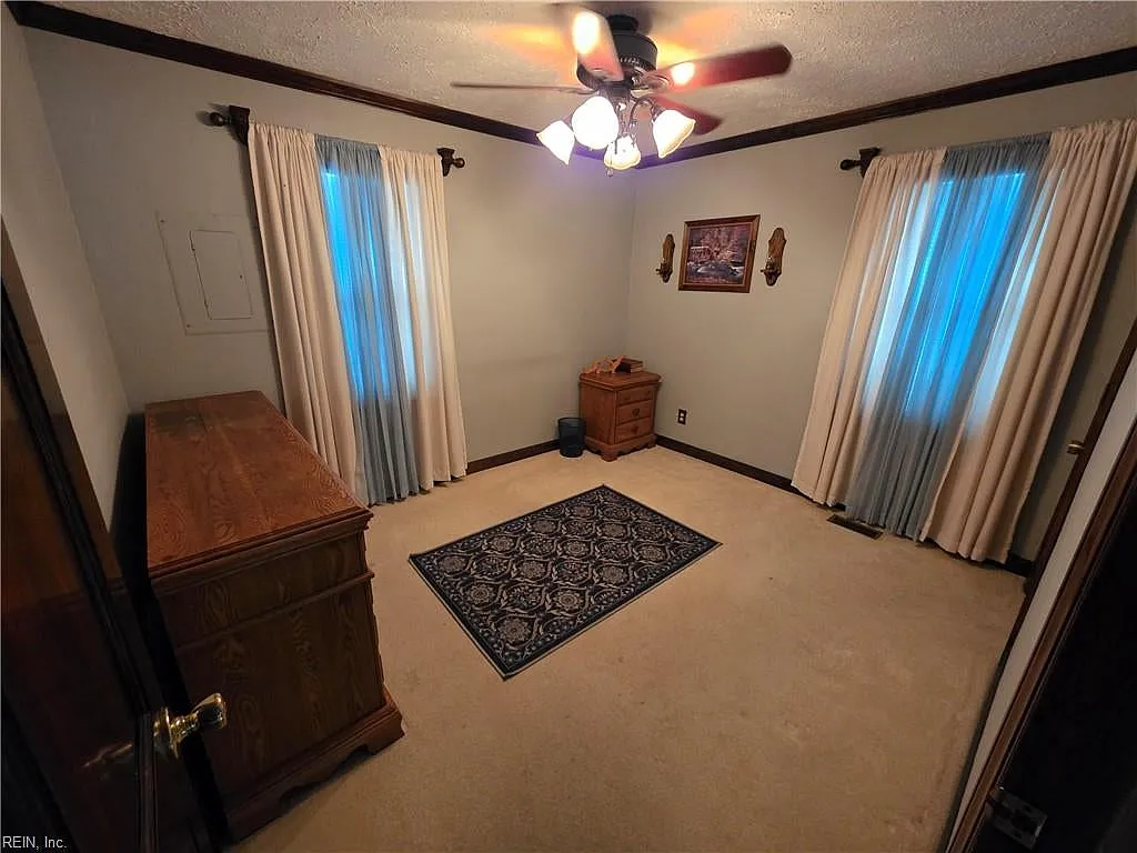 2 bed, 1.0 bath, 924 sqft, $1,400 — Photo 4