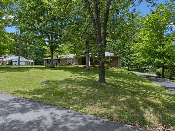 2nd image of 1018 Woodmont Dr