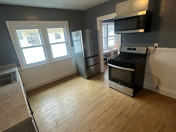 2nd image of 4077 E 139th St #2