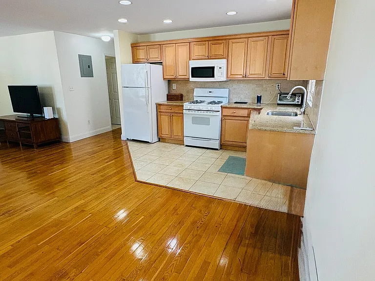 20934 39th Ave — Photo 7