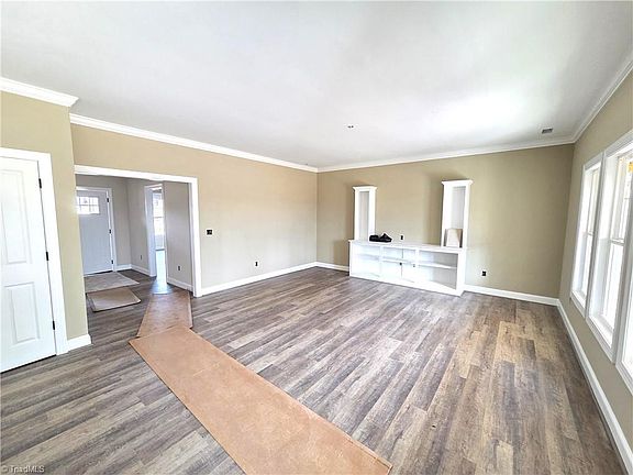 4th image of 142 Goff Rd