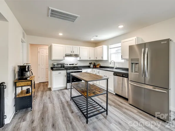 415 Kickapoo Ave, Gastonia, NC 28056