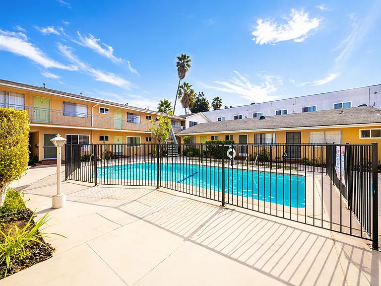 803 Java Ave Inglewood, CA 90301 — Photo 2