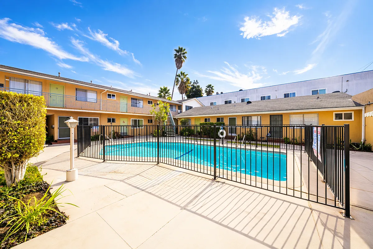 Building Photo - 803 Java Ave Inglewood, CA 90301