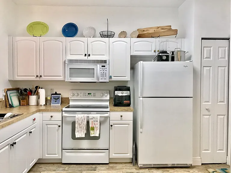 3638 Pine Oak Cir #105 — Photo 4