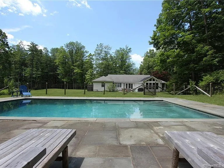 3 Lilac Ln — Photo 17