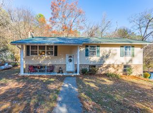 329 Gravitt Rd, Chickamauga, GA 30707