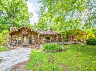 1104 Blockhouse Valley Rd, Clinton, TN 37716