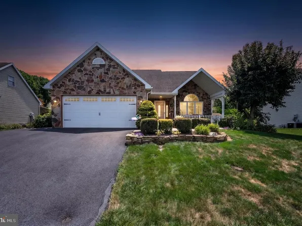 128 Hill Rd, Blandon, PA 19510