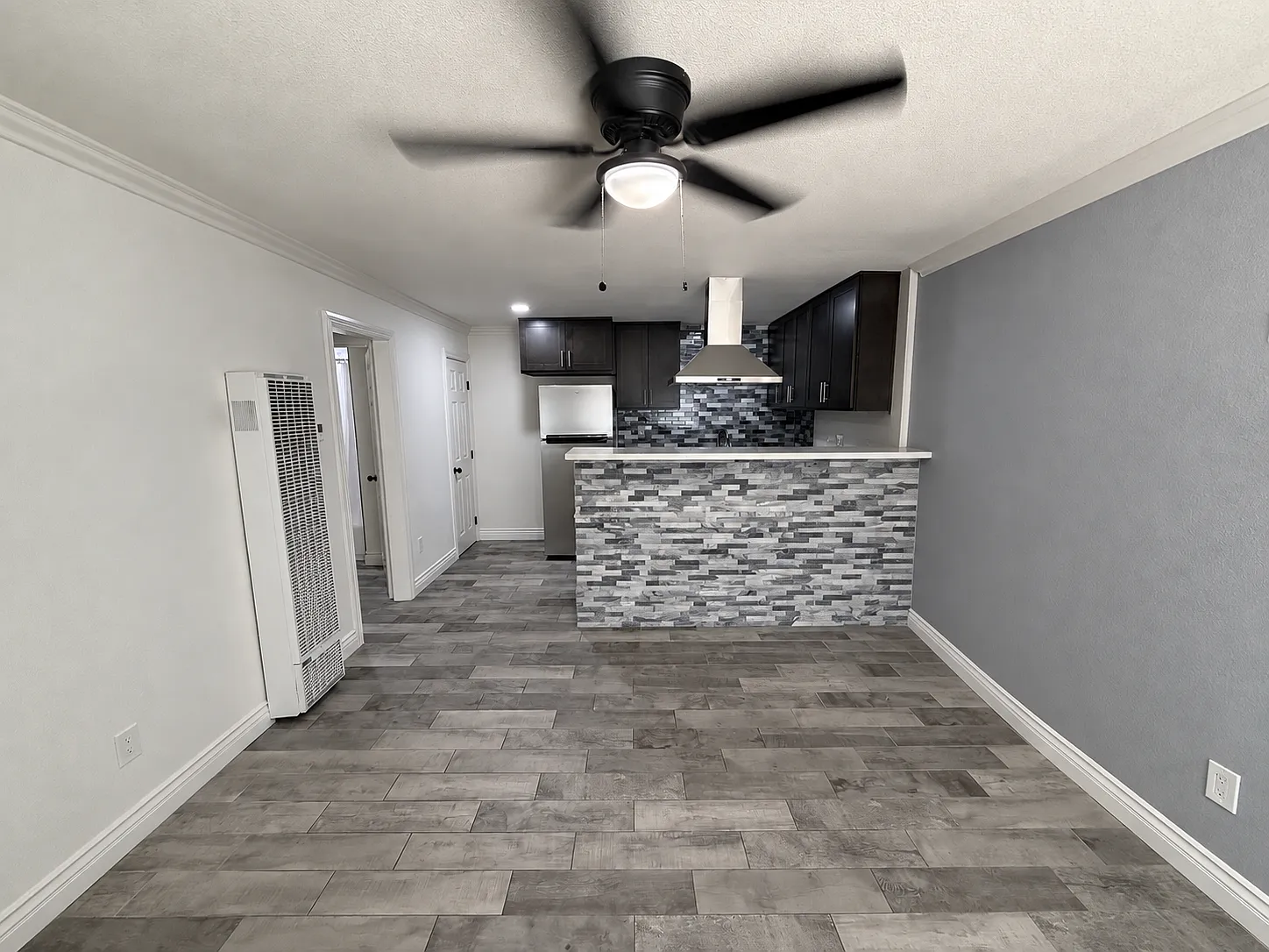 1327 W Stoneridge Ct — Photo 3