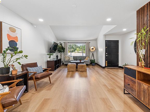 5th image of 3093 Diablo View Rd