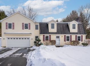 12 Primrose Ln, Wilbraham, MA 01095
