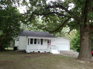 4328 E Cantrell St, Decatur, IL 62521