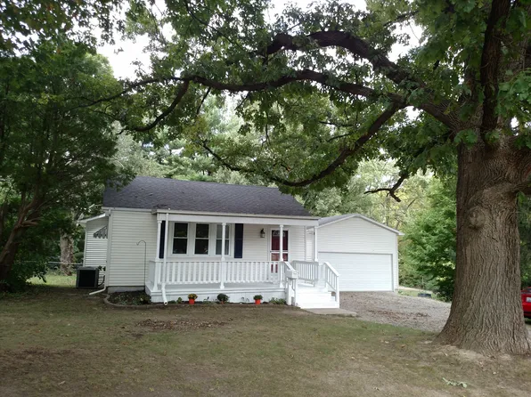 4328 E Cantrell St, Decatur, IL 62521