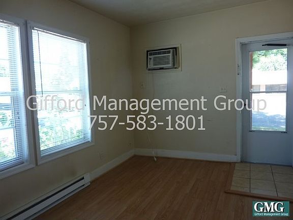 Entrance/Living Room
