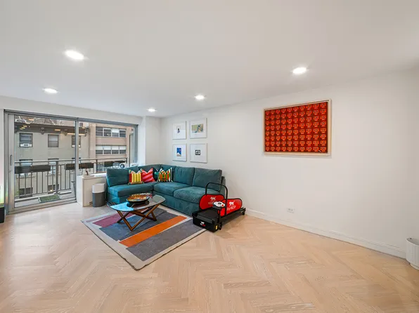 132 East 35th Street 5D image 3 of 8