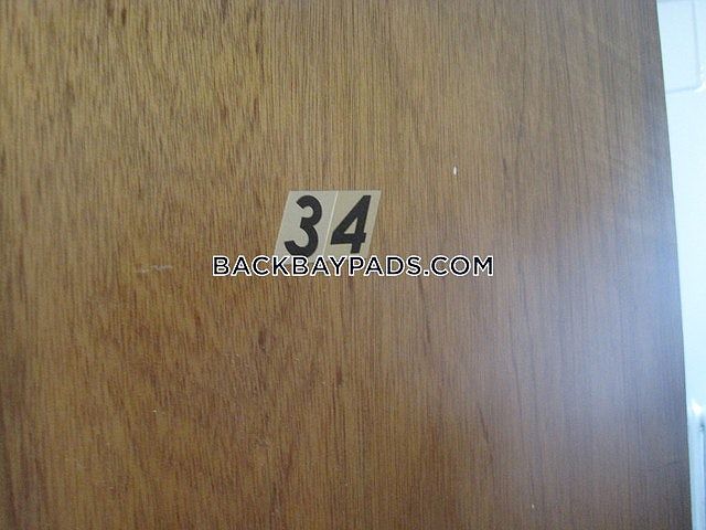 2nd image of 143 Arlington St #31