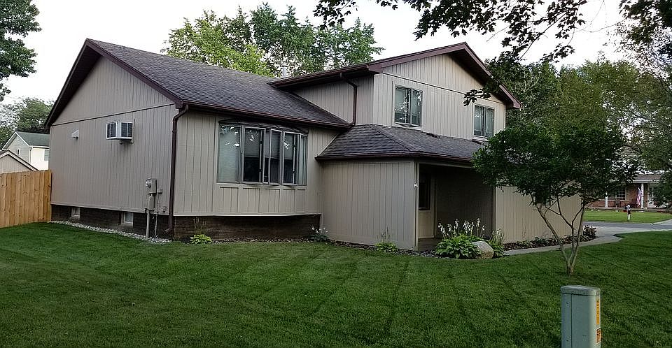 1st image of 306 N Wickshire Ln