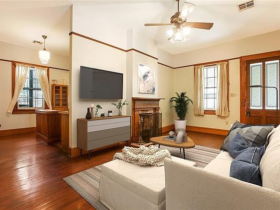 2nd image of 916-918 Kerlerec St