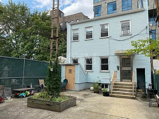 Rented by Brick&Mortar | media 15