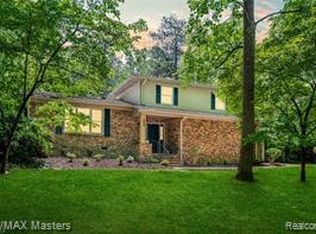 6361 Hyde Park St, Romulus, MI 48174