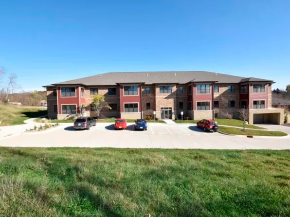 805 N 1st Ave, Iowa City, IA 52245