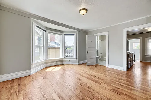 543 N Logan St Photo 1