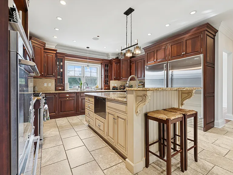 3 Sunset Ave — Photo 18