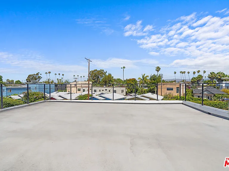 656 California Ave — Photo 31
