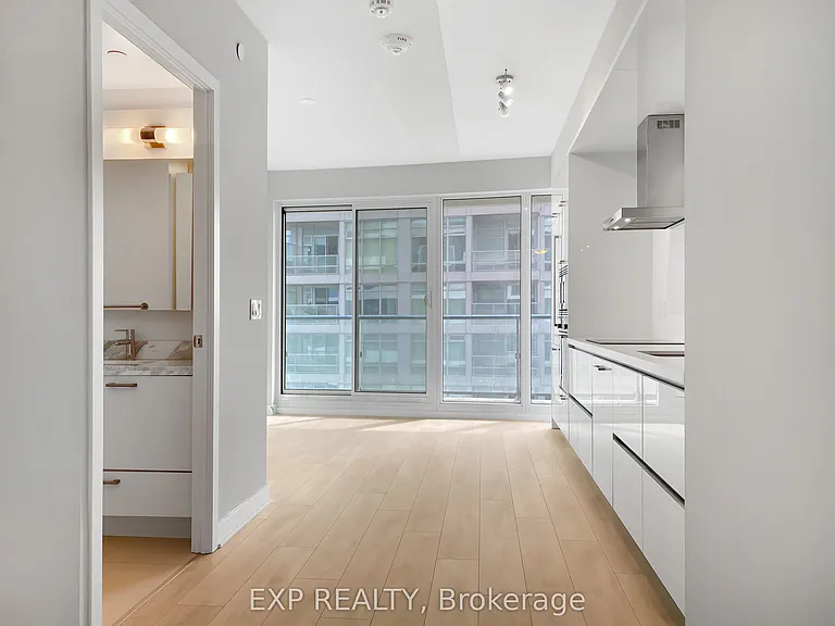 2221 Yonge St #1906 — Photo 3