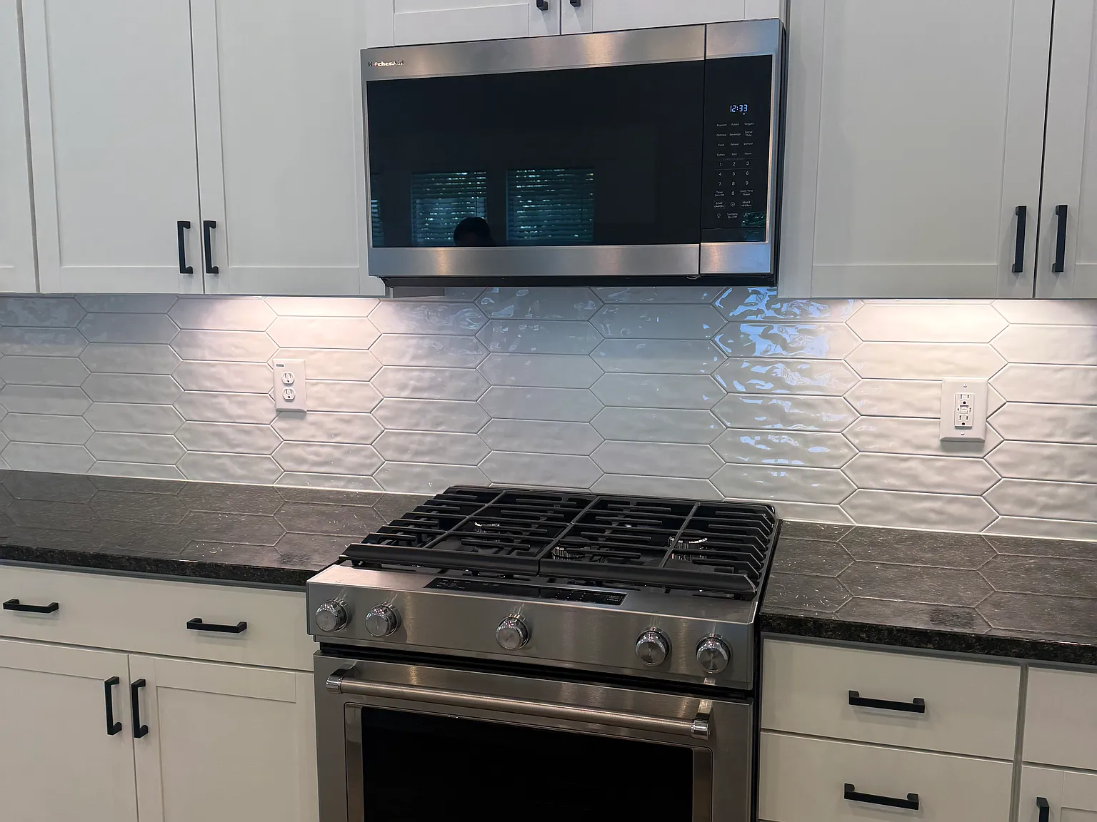 1245 Woody Dr — Photo 3