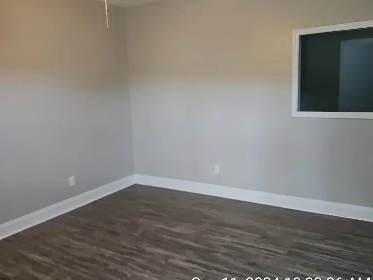 130 S Debardeleben St #8 — Photo 5
