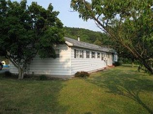 13735 Lincoln Hwy, Everett, PA 15537