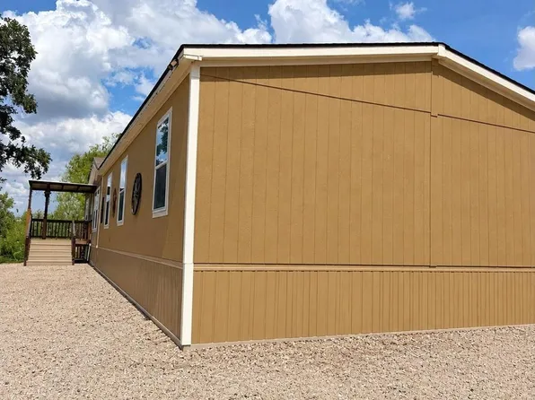 18124 County Road 163, Elmendorf, TX 78112