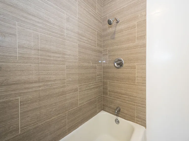 4437 N Hazel St #G — Photo 5