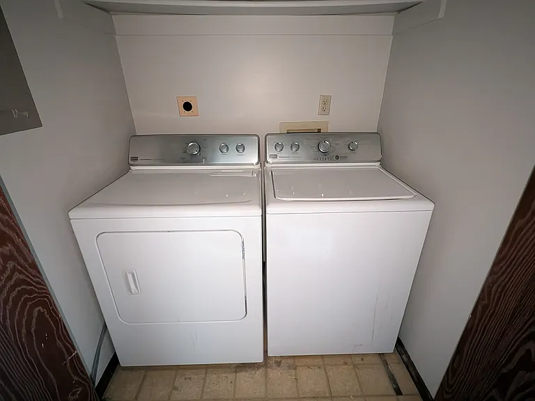 3195 Gracemore Ave — Photo 10