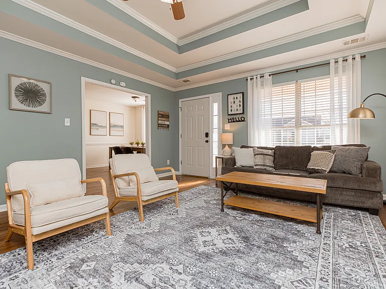 208 Falkirk Dr — Photo 9