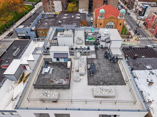 650 Montgomery Street image 35 of 47