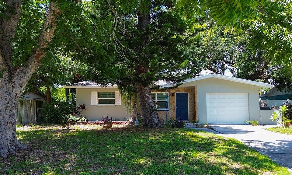 1st image of 2965 Karen Ave