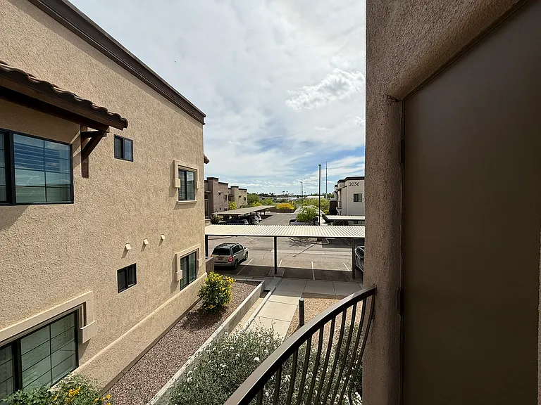 2028 E River Rd #203 — Photo 4