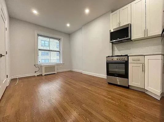 Rented by Bond New York | media 2