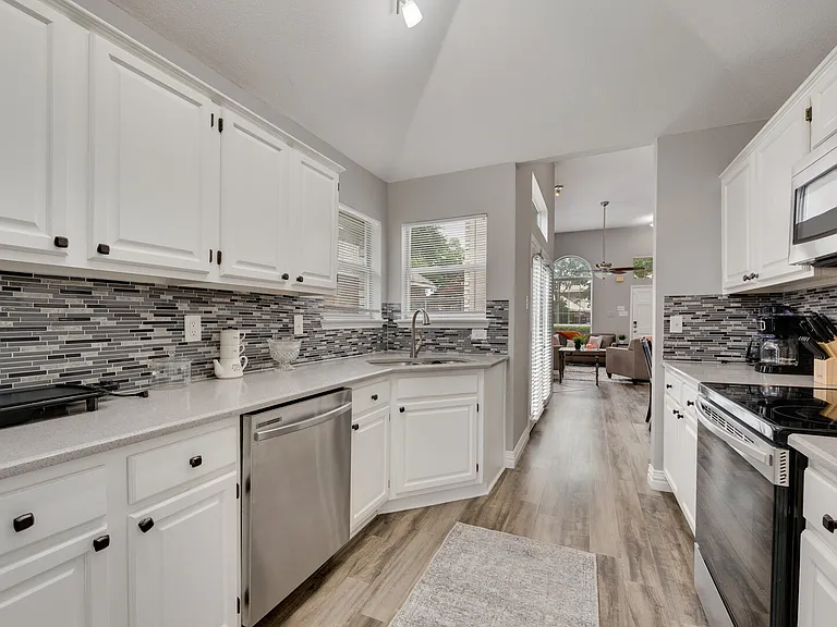 Village Green Dr — Photo 8