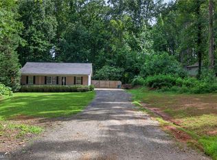 180 McCready Dr, Dallas, GA 30157