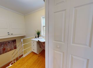 22 Thornton Rd, Chestnut Hill, MA 02467