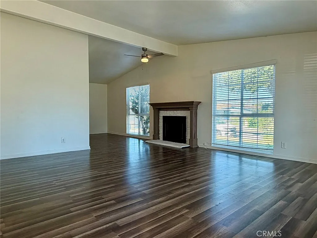 3 bed, 1230 sqft, $2,950 — Photo 3