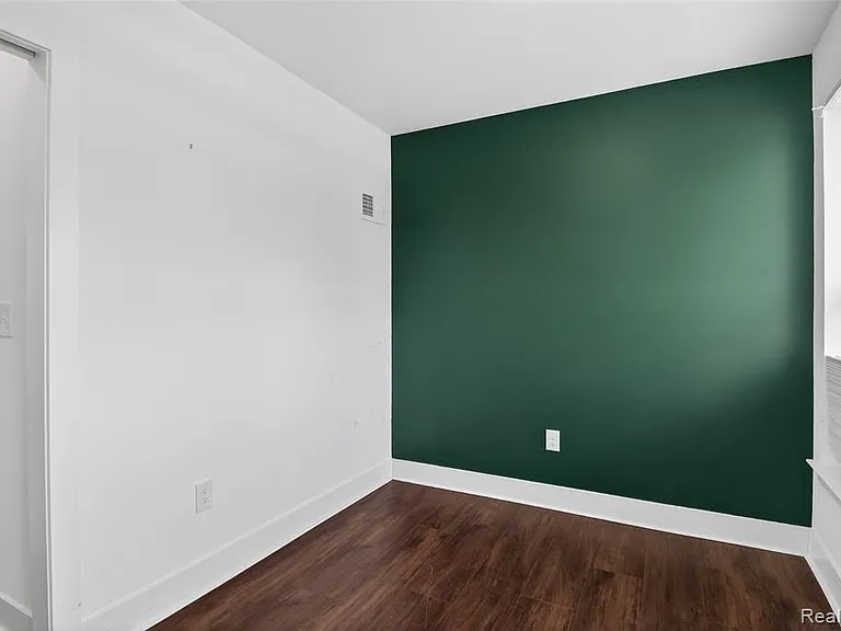 2925 Square Lake Ct — Photo 22