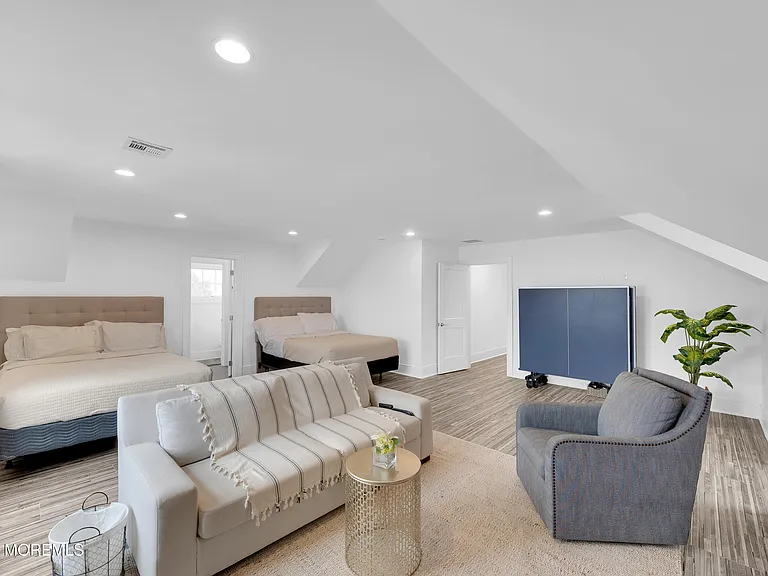 18 Culebra Ave — Photo 33