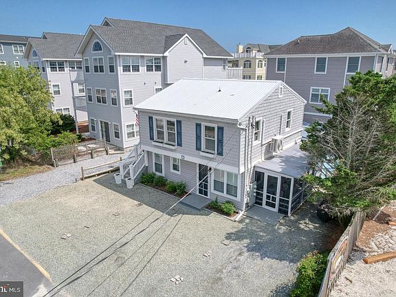 4th image of 2 E Atlantic St Unit 1